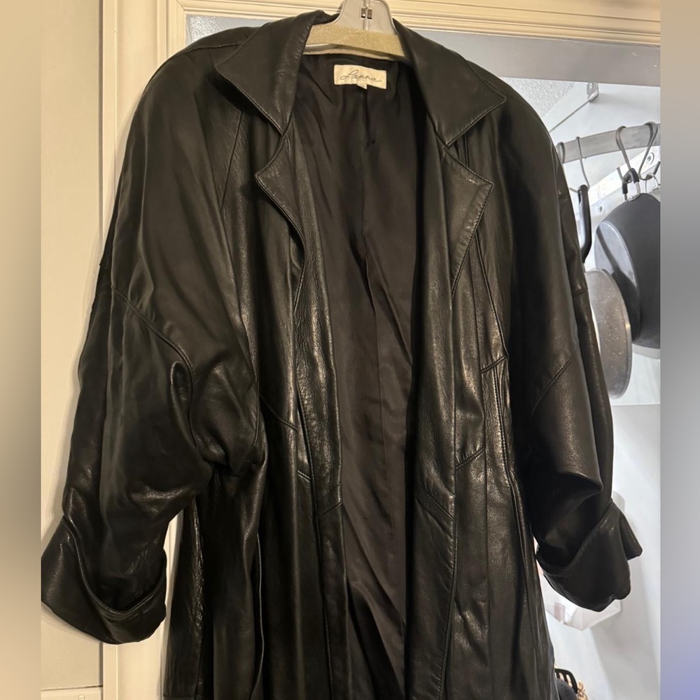 Leather jacket - Picture 2 of 3